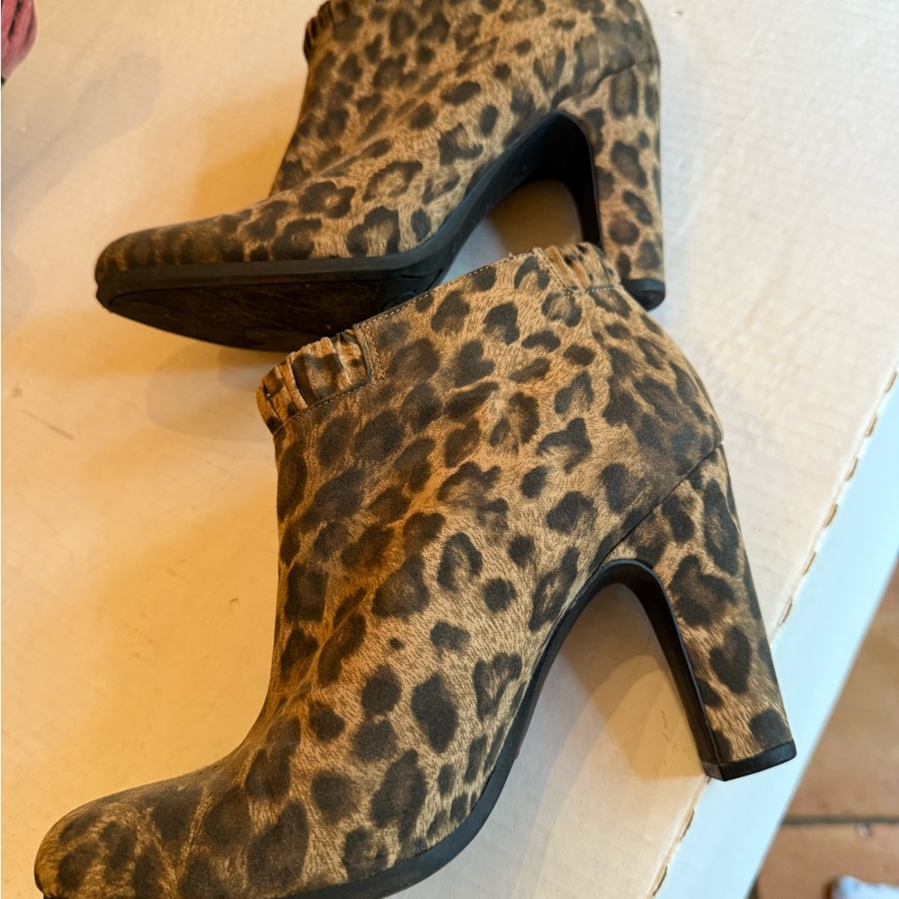 Sam & Libby Animal Print booties